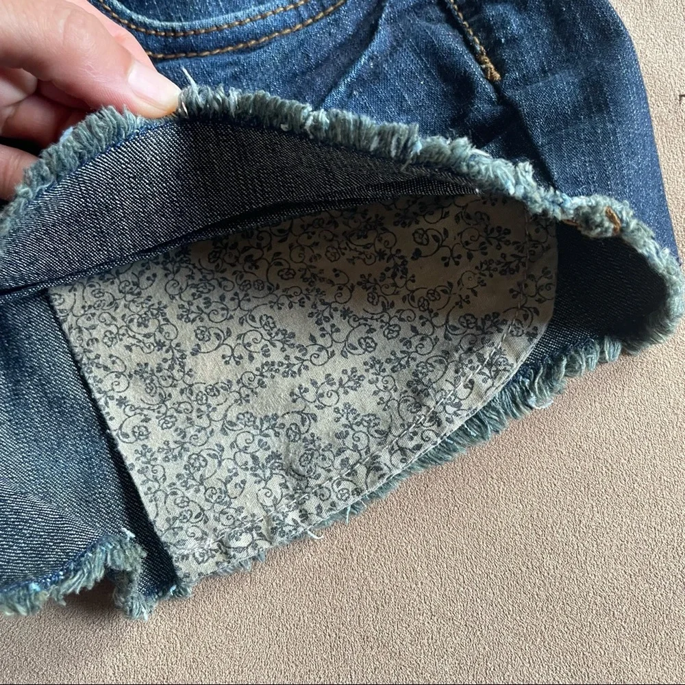 Black Crystal Short Jean Shorts - Juniors Size 3 - Picture 2 of 5